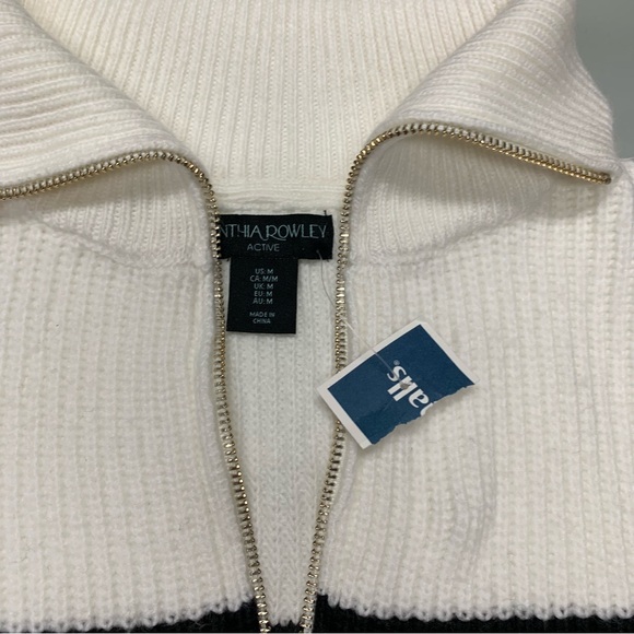 Cynthia Rowley Women's Vest - Picture 4 of 8